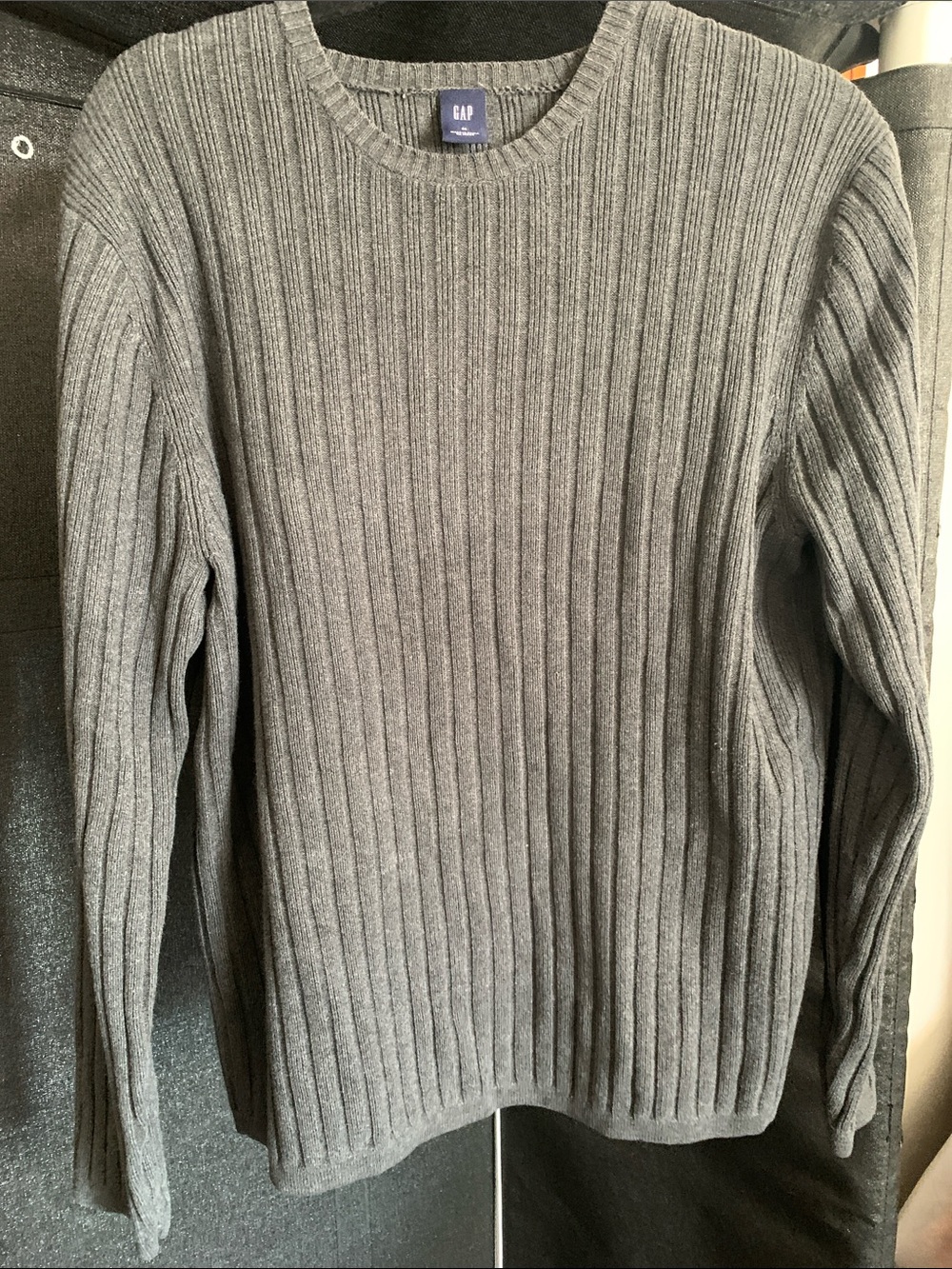 #568 GAP Men's Dark Gray Ribbed Crewneck Sweater